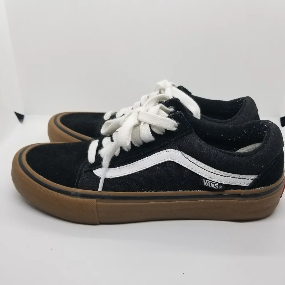 Vans Old Skool Pro skate sneakers black and white M 6.5 W 8